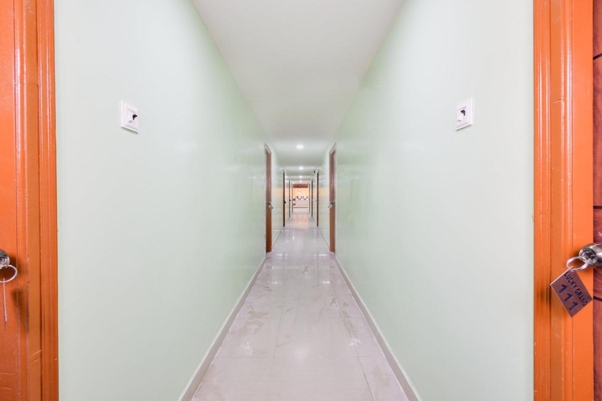 Hotel O Lucky Grand Hajdarabad Zewnętrze zdjęcie