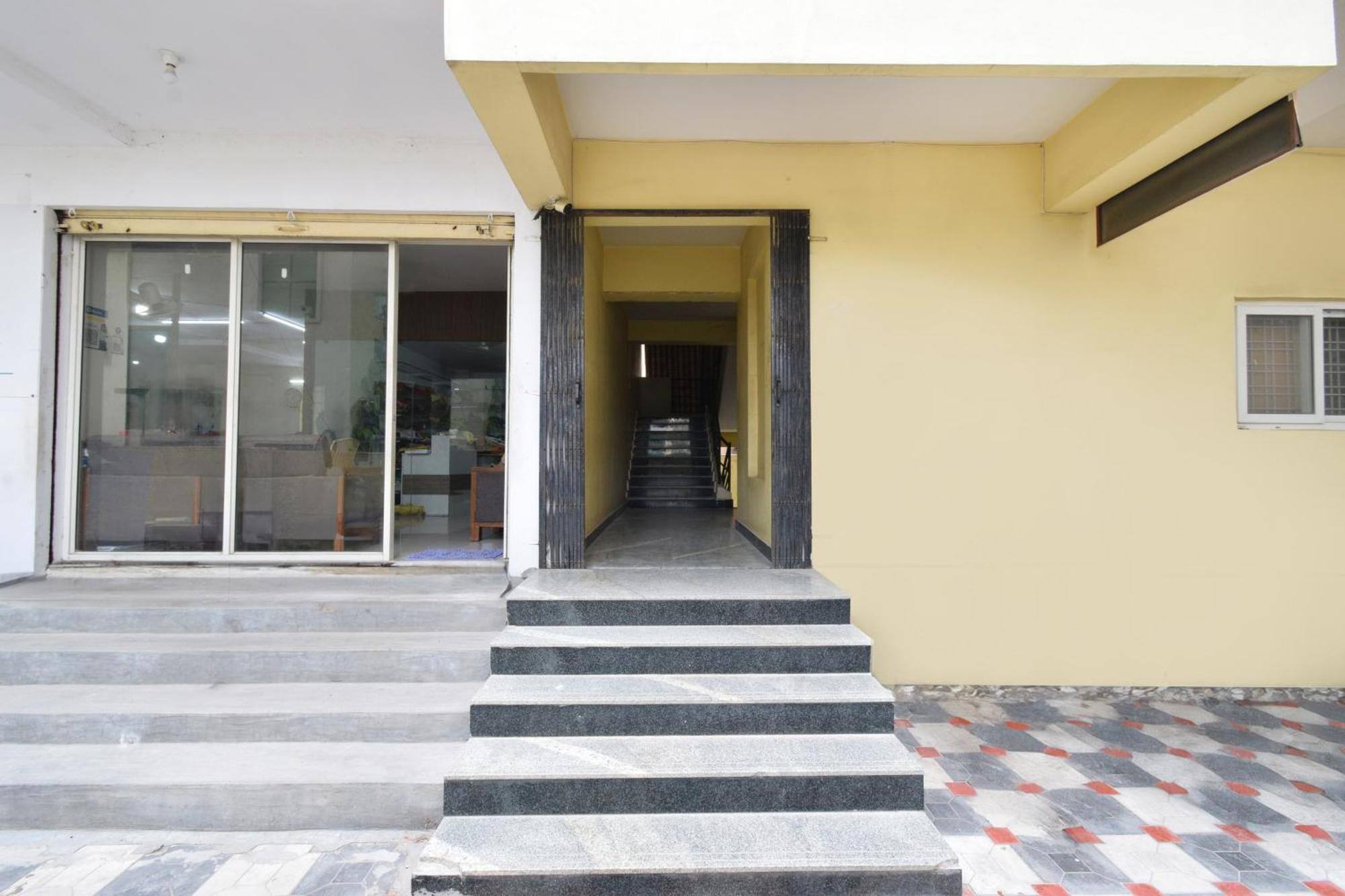 Hotel O Lucky Grand Hajdarabad Zewnętrze zdjęcie